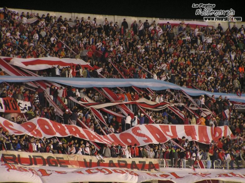 River Plate vs Liga Universitaria de Quito (LIB 2005) 7
